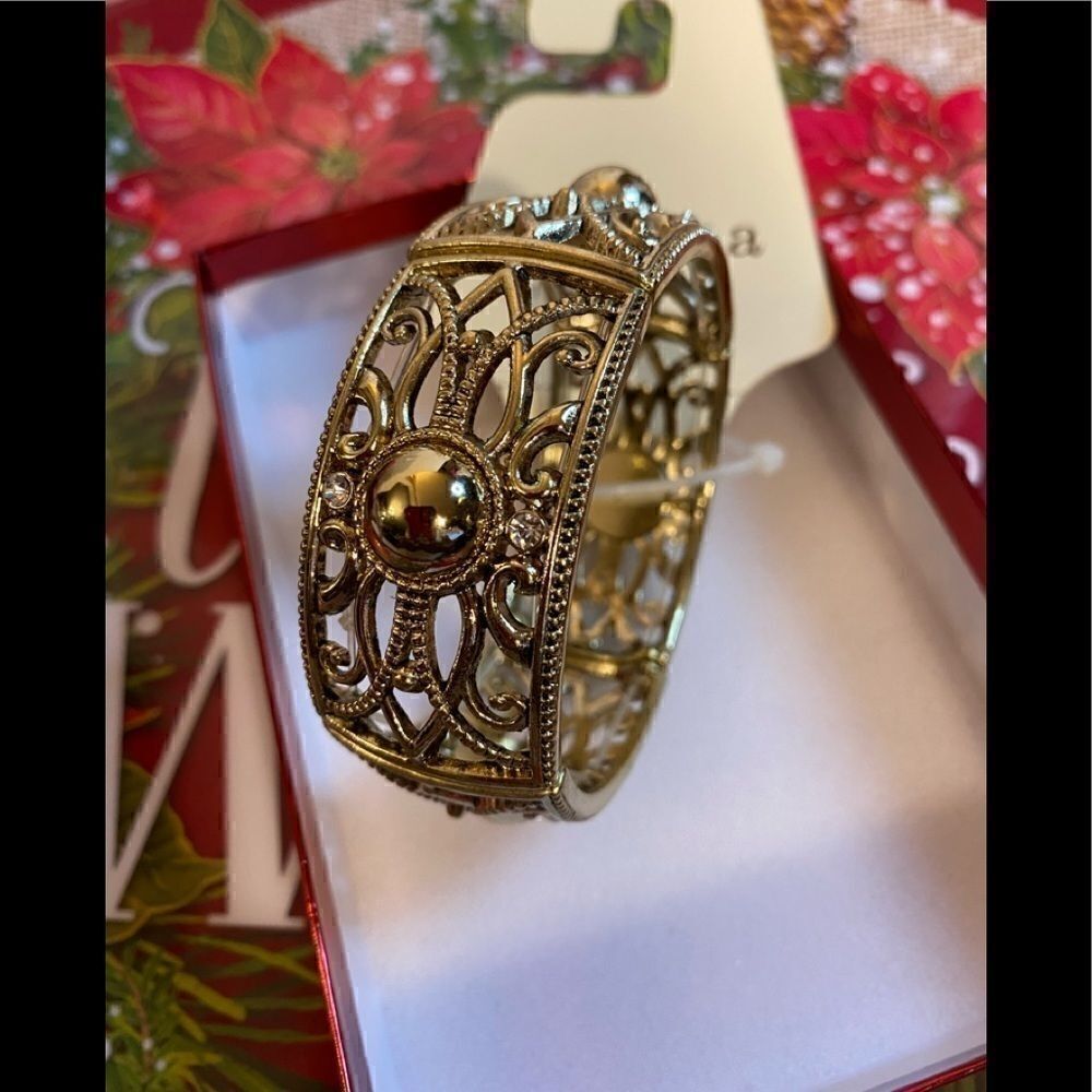 🎁Sonoma Life +Style Gold Tone Fashion Bracelet - Picture 6 of 7